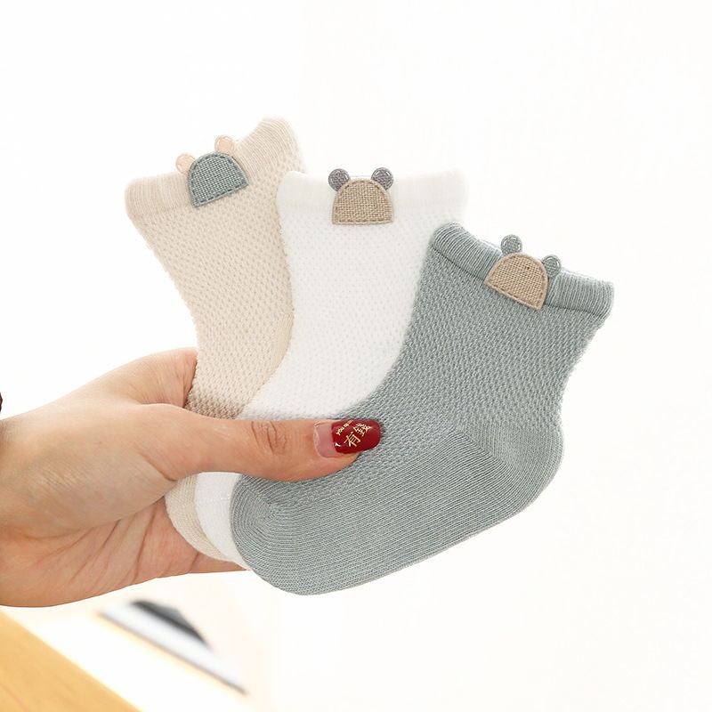 Dünne Babysocken aus Baumwolle